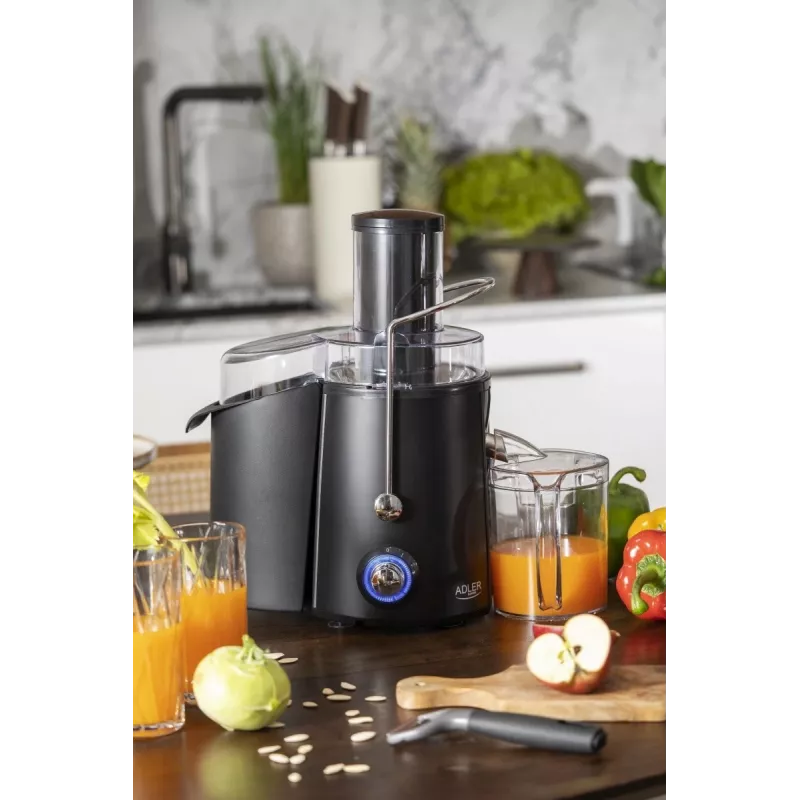 Centrifūgas sulu spiede Adler AD 4127 — 1000 W, melna, sulas trauks, 3,9 kg