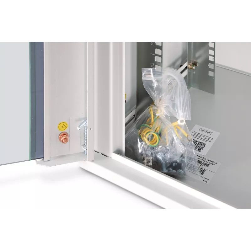 Pie sienas stiprināms rack skapis DIGITUS Dynamic-N 12U, 19 collas, 600x450 mm (PxD), IP20, aizslēdzams ar atslēgu, nesamontēts