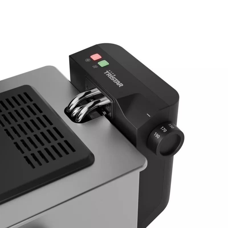 Tristar fritieris | FR-9338 | Jauda 2000 W | Tilpums 3 L | Nerūsējošais tērauds/melns