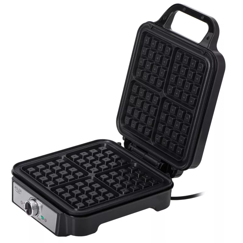 Vafeļu panna Adler AD 3083 — 4 kvadrātveida vafeles 10×10 cm, 1200 W, regulējama temperatūra, nepiedegoša, vēsi rokturi