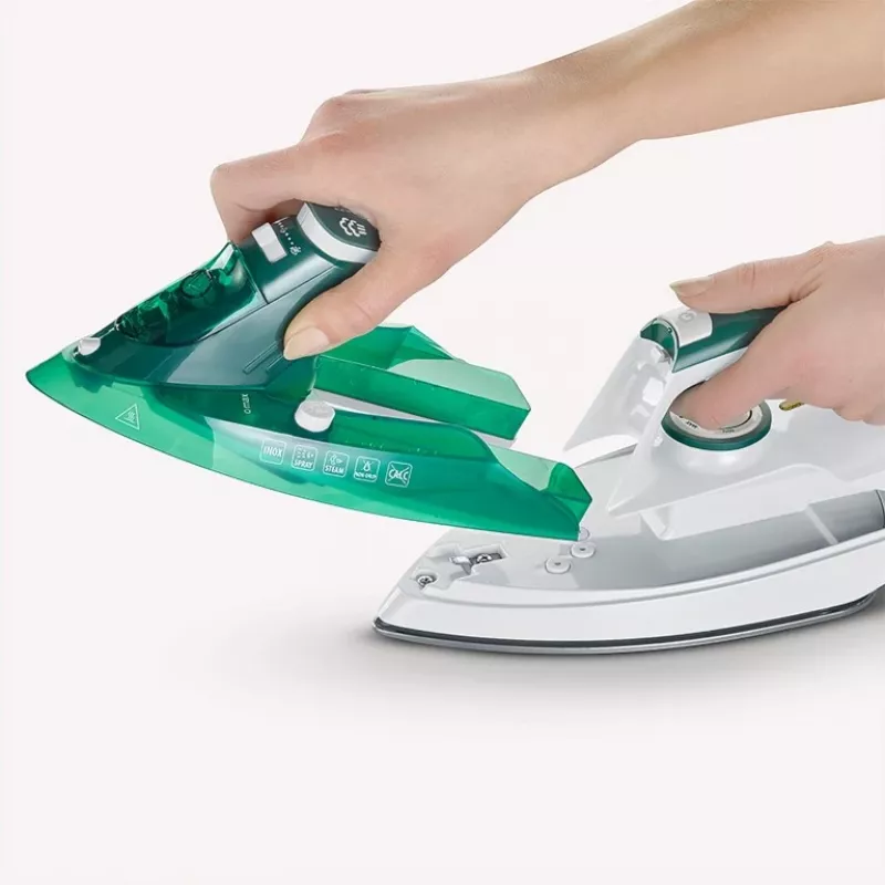 Severin BA 3261 gludeklis Tvaika gludeklis Keramikas zole 2400 W Balts, Zaļš