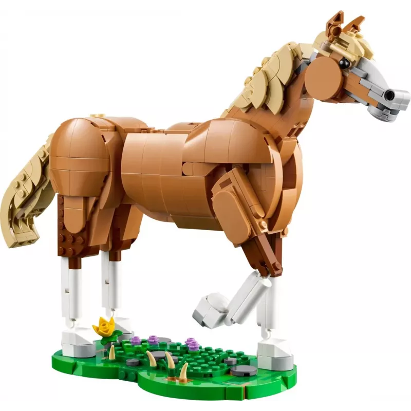 Konstrukciju rotaļlieta LEGO Creator 3-in-1 Magnificent Steed 31166 — 685 gabali, vecums 9+, modeļa izmērs 80×240×230 mm
