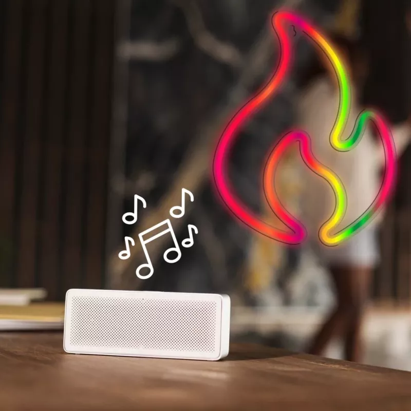 Dekoratīvā neona gaisma MANTA SNL58RGB — RGB krāsas mainoša LED lente, modelis SNL58RGB