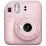 Momentfoto kamera Fujifilm Instax Mini 12 Rozā — attēls 86×54 mm, filma 62×46 mm, fokusa attālums 60 mm