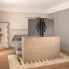 Griestu TV stiprinājums MACLEAN MC-976 32 collu–55 collu ekrāniem, VESA līdz 400×400, maksimālā slodze 50 kg