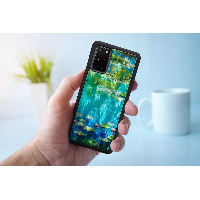 Telefona maciņš iKins Samsung Galaxy S20+ — melnas ūdensrožu dizains