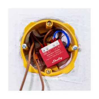 Sienā iebūvējams viedais relejs Shelly 1PM — vienkanāla Z-Wave mini slēdzis, 110–240 V, 8 A, 2000 W, 868,4 MHz