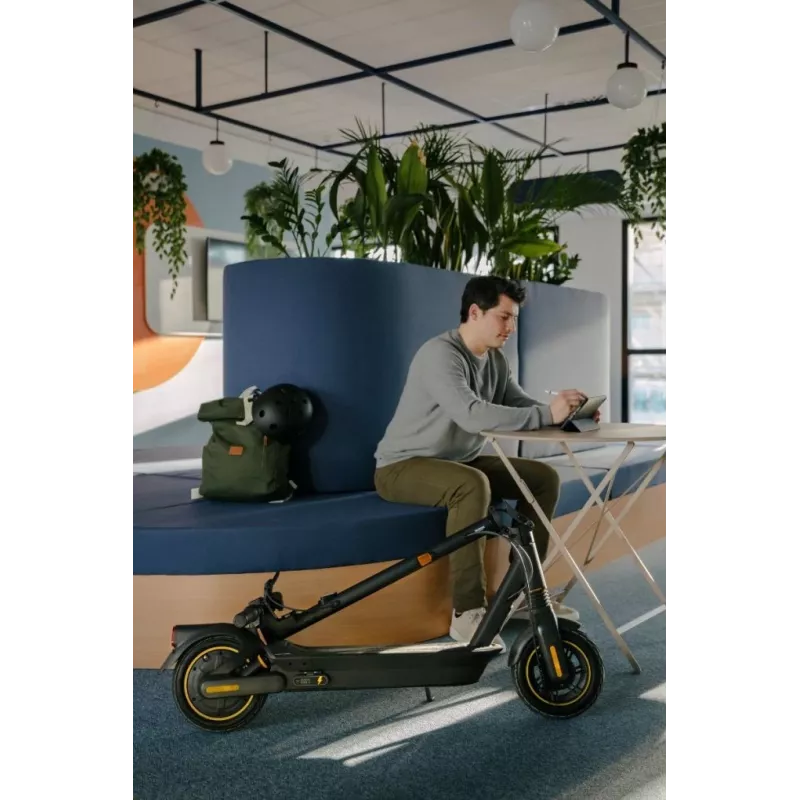 Klasiskais skrejritenis Ninebot by Segway KickScooter MAX G2 D