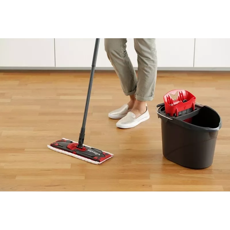 VILEDA mops Ultramax XL Box — mazgājama mikrošķiedra, 360° rotējoša galva, salokāms, cietām grīdām