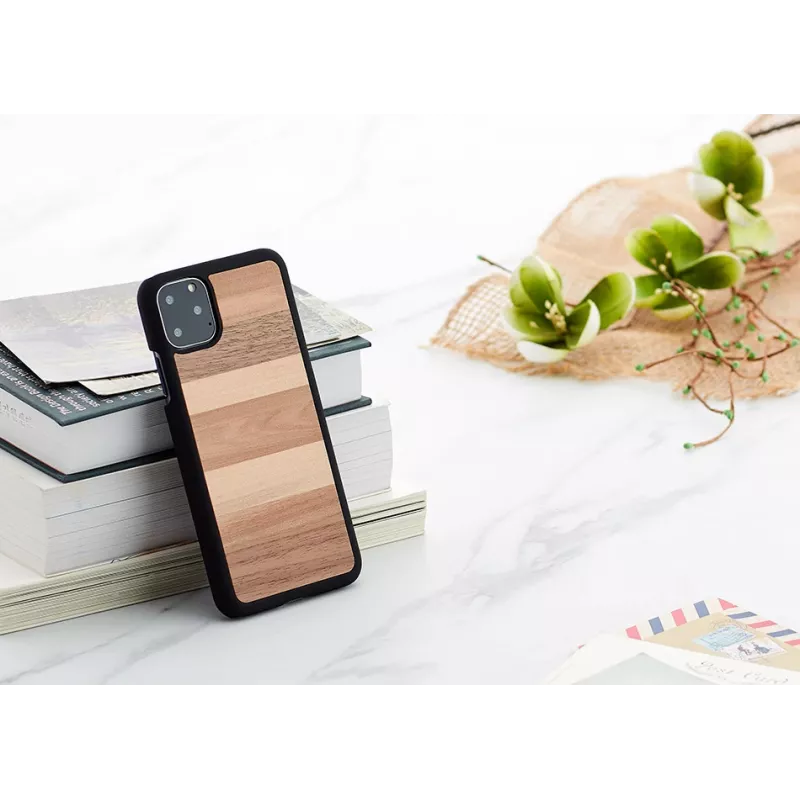 Viedtālruņa maciņš “man and wood” iPhone 11 Pro Max — melns