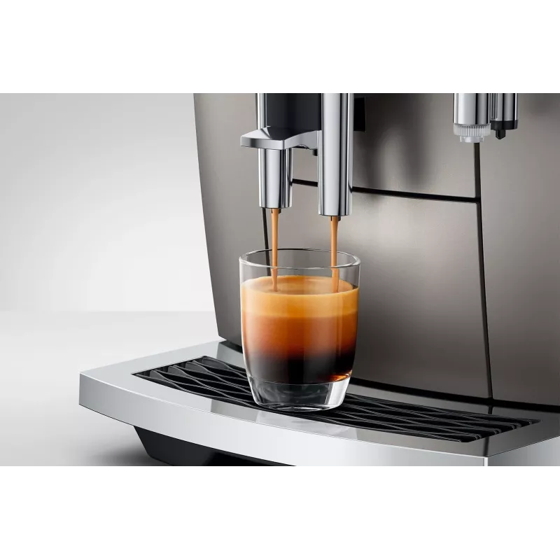 Espresso kafijas automāts JURA E8 Pilnībā automātisks 1,9 L Sudraba — 15 bāri, 3,5 collu displejs, dzirnaviņas, piena putotājs