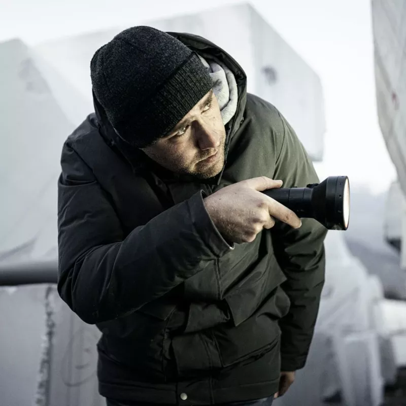 Rokas lukturītis Ledlenser P18R melns, uzlādējams 1000 lm, IP68, 600 m stars, 18650 baterija