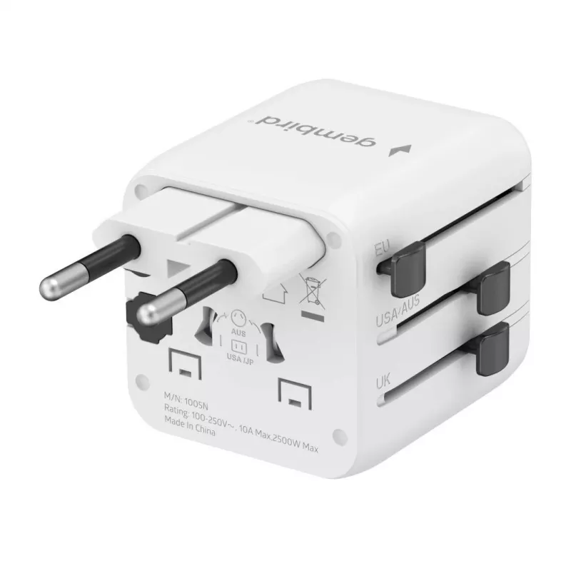 Universāls ceļojumu strāvas adapteris GEMBIRD TPA-INT-01-W — ieeja 100–250 V, G tipa kontaktdakša, kompakti izmēri 84×56×85 mm