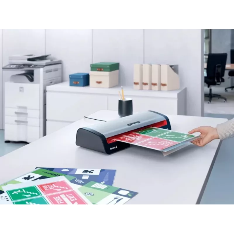Laminators gbc 4410071EU A4 ar 2 veltņu sistēmu kredītkaršu un dokumentu laminēšanai