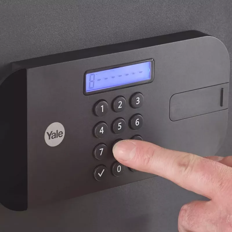 Safe Yale YSEB/250/EB1 Melns 20.5L Code Lock Battery
