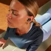 Bezvadu austiņas ar ieliktņa dizainu Apple Powerbeats Fit — H1 mikroshēma, IPX4 ūdensizturība, aktīva trokšņu slāpēšana, Dolby Atmos, USB‑C uzlādes futrālis, 30 stundu atskaņošana