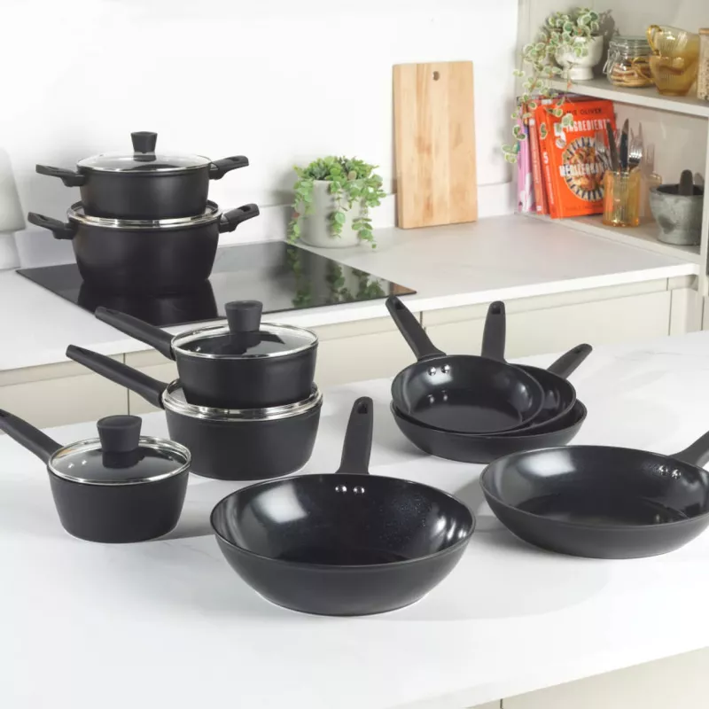 Cepamā panna Russell Hobbs RH03261EU7 28 cm nepiedegoša alumīnija