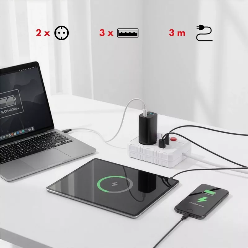 Strāvas sadalītājs MACLEAN MCE388 W — 2 rozetes, 3×USB, 110–240V, 2500W, 3 m kabelis, balts
