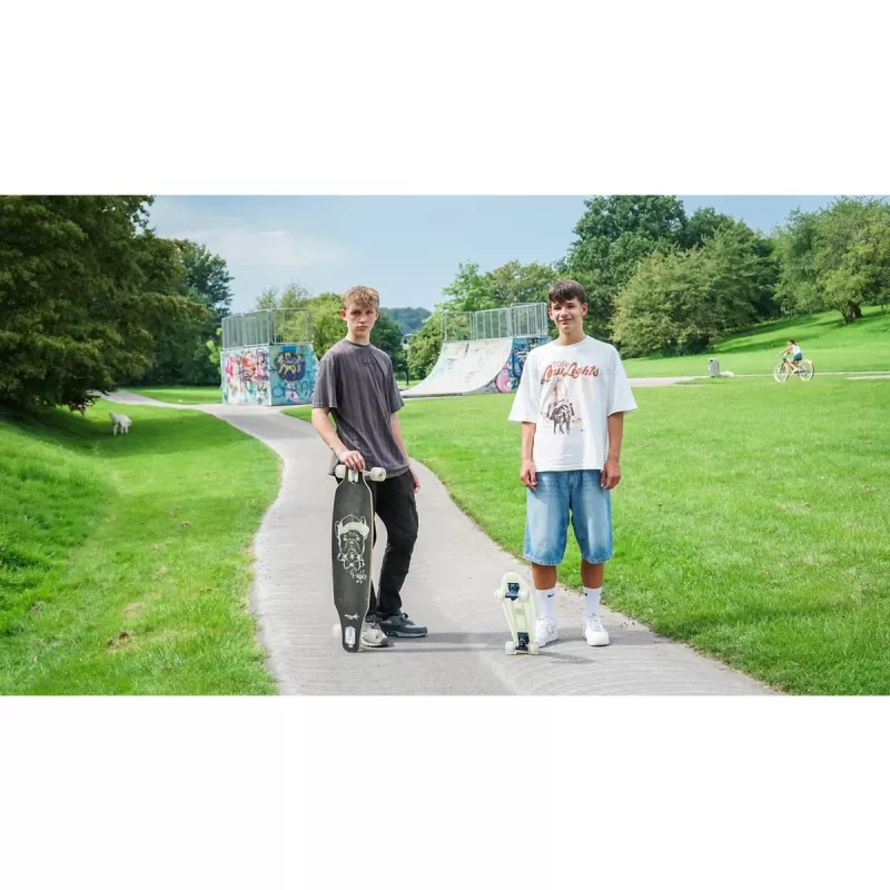 Longboard Muuwmi Lights GLOW ABEC 7 ar gaismas riteņiem, melns/zaļš