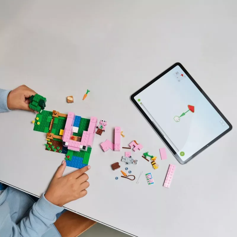 LEGO MINECRAFT 21268 Cūkas mājiņa