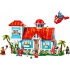 LEGO komplekts Disney 43268 Pludmales māja — modulāra mājas būvēšana, 834 detaļas, 5 minifigūras, vecumam 9+