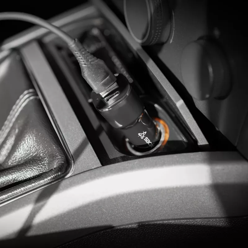 Auto lādētājs SBOX CC-038 38W melns — divu portu USB strāvas adapteris transportlīdzeklim