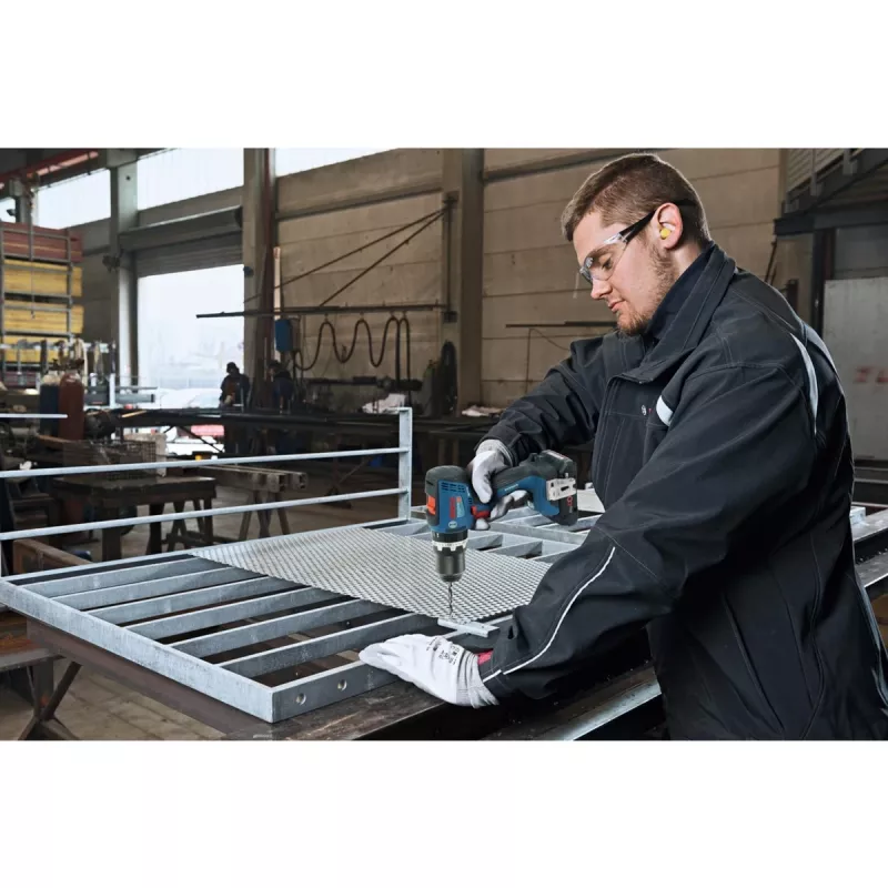Bezvada triecienatslēga Bosch GSB 18V-65 ar 2x 4,0 Ah akumulatoriem un L-Case