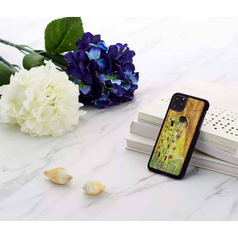 Viedtālruņa maciņš iKins iPhone 11 Pro Max — melns skūpsta dizains, aizsardzības vāciņš