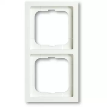 Sienas slēdža pārsega plāksne Busch-Jaeger 1722-884K balta termoplastiska 80×151 mm bezskrūvju