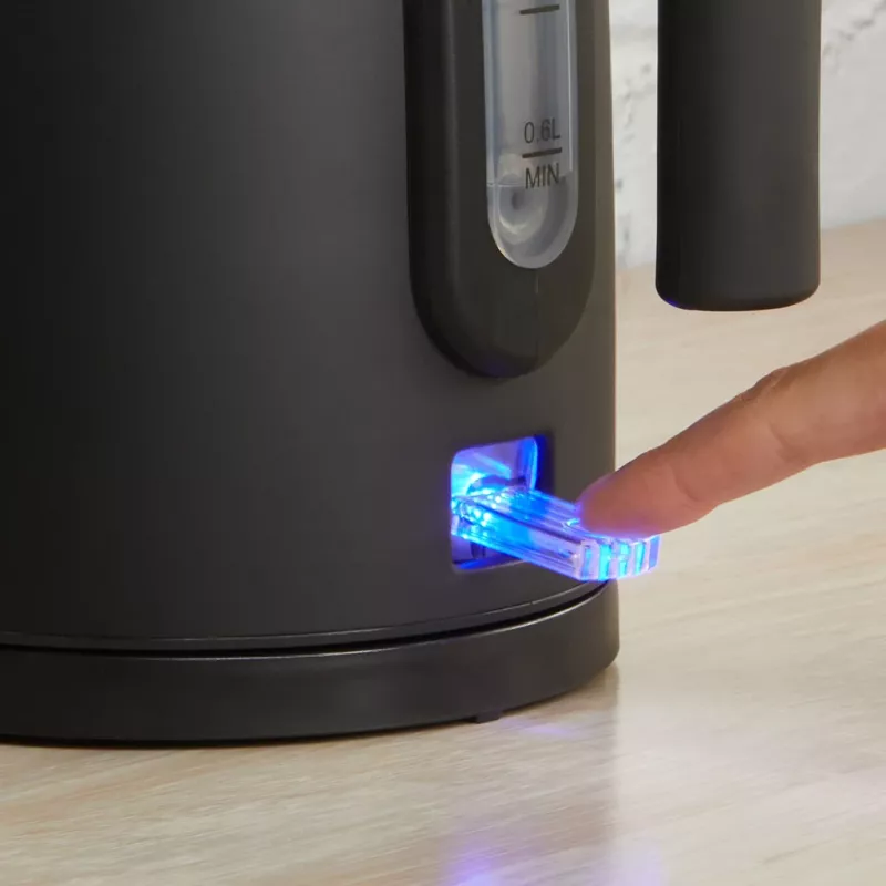 Elektriskā tējkanna Petra 1,7L 3KW matēti melna