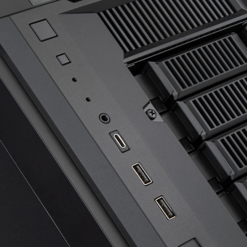 Silverstone CS382 Melns