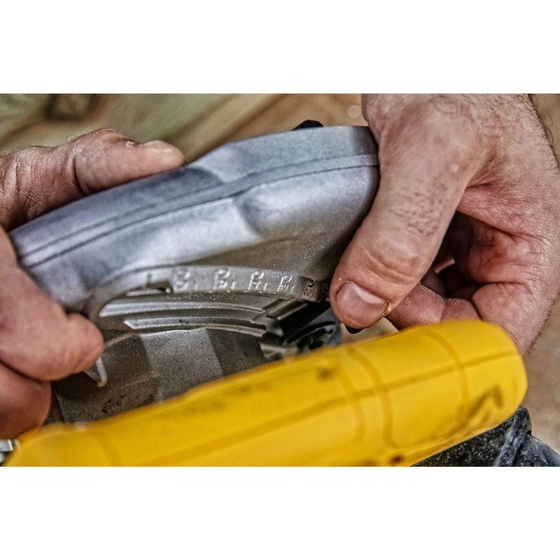 DeWALT DWE560 Pārnēsājamais ripzāģis 18,4 cm 5500 apgr./min 1350 W