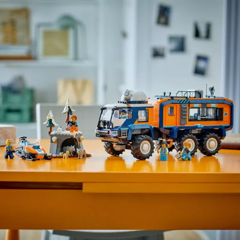 LEGO City Arctic Explorer Truck 60471 — 1064 gabalu rotaļu komplekts ar 4 minifigūrām, mobilo laboratoriju, vecumam 8+