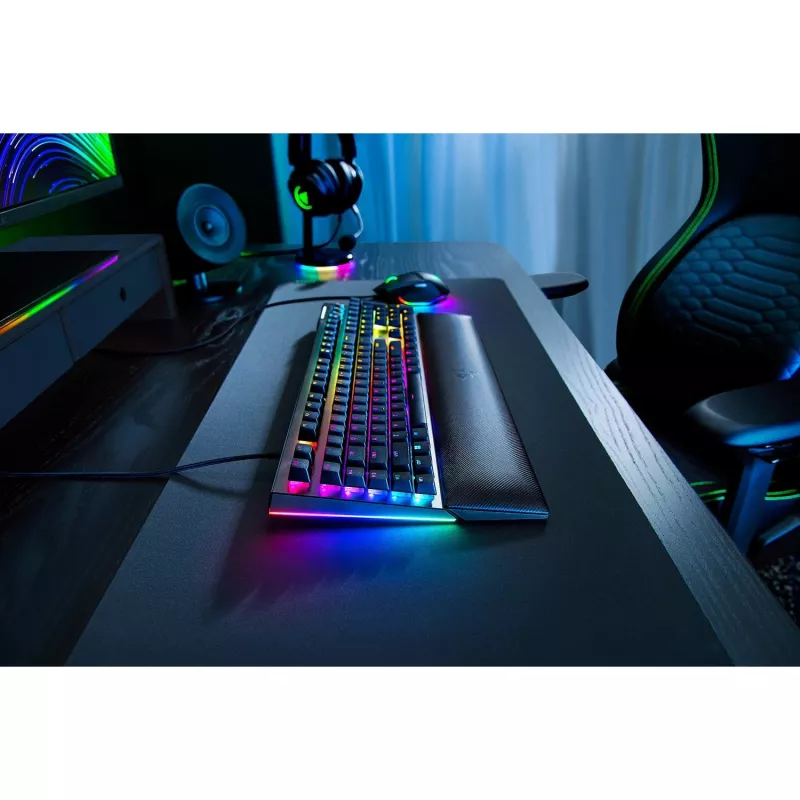 Razer MelnsWidow V4 tastatūra - USB-C, QWERTZ