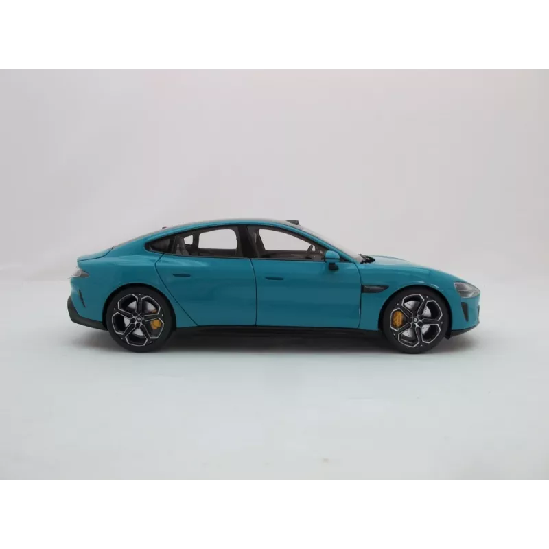 Lieta metāla 1:18 mēroga modelis Xiaomi SU7 — salikts klasisks auto, 278×108×81,5 mm