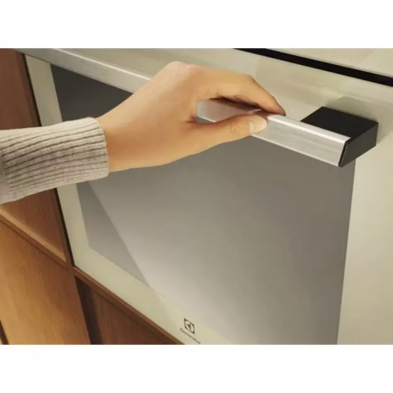 Iebūvējamā krāsns Electrolux LOE8F38S — 72 L, pirolītiskā tīrīšana, TFT displejs, konvekcija, grils, balta