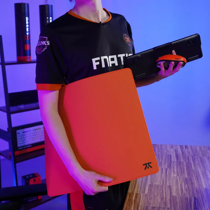 Fnatic DASH2 MAX spēļu peles paliktnis oranžs