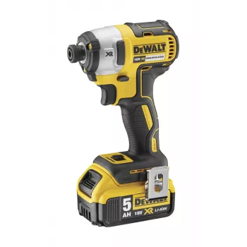 Trieciena skrūvgriezis DeWALT DCF887P2-QW 1/4 collas piedziņa, 18V Li‑Ion 5Ah, 205 N·m, 3250 RPM, 2 baterijas, lādētājs, futrālis