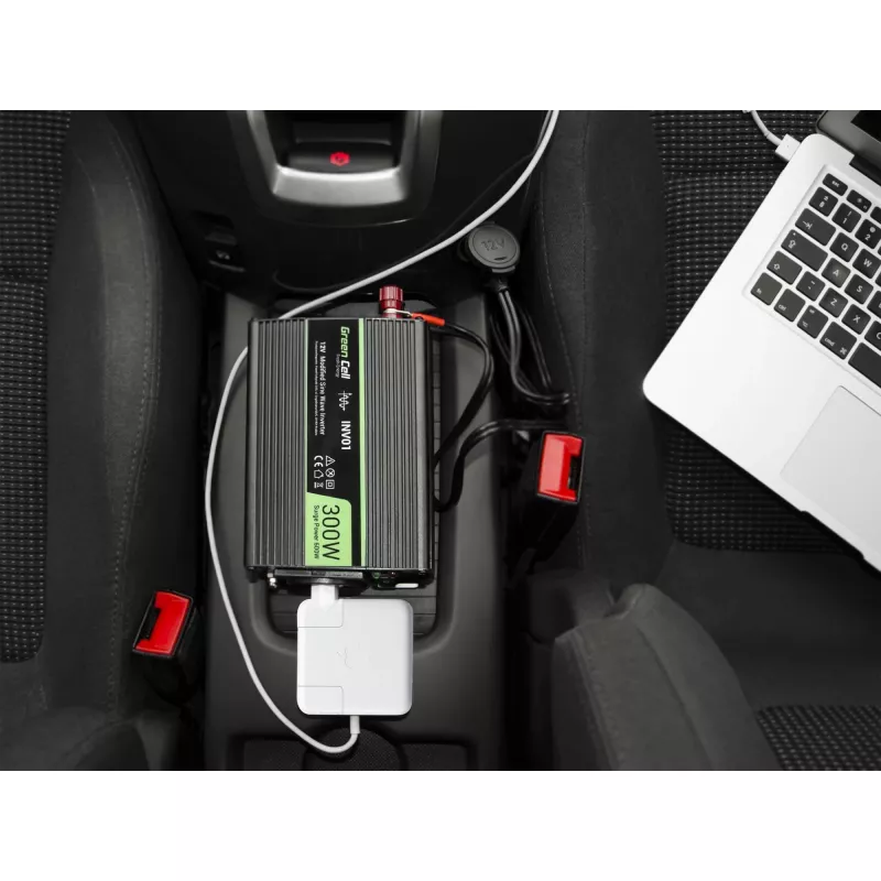Invertera strāvas adapteris zaļa Cell INV06 12 V līdz 230 V 150 W 50 Hz C tipa spraudnis, 85% efektivitāte, melns
