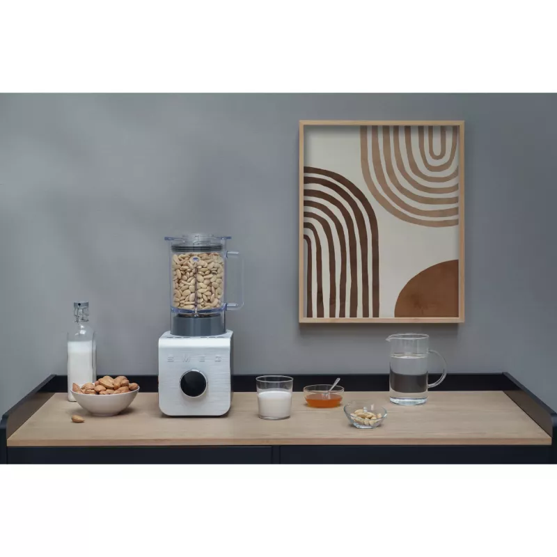 SMEG BLC01BLMEU Performance galda blenderis, matēts melns, 1,5 l