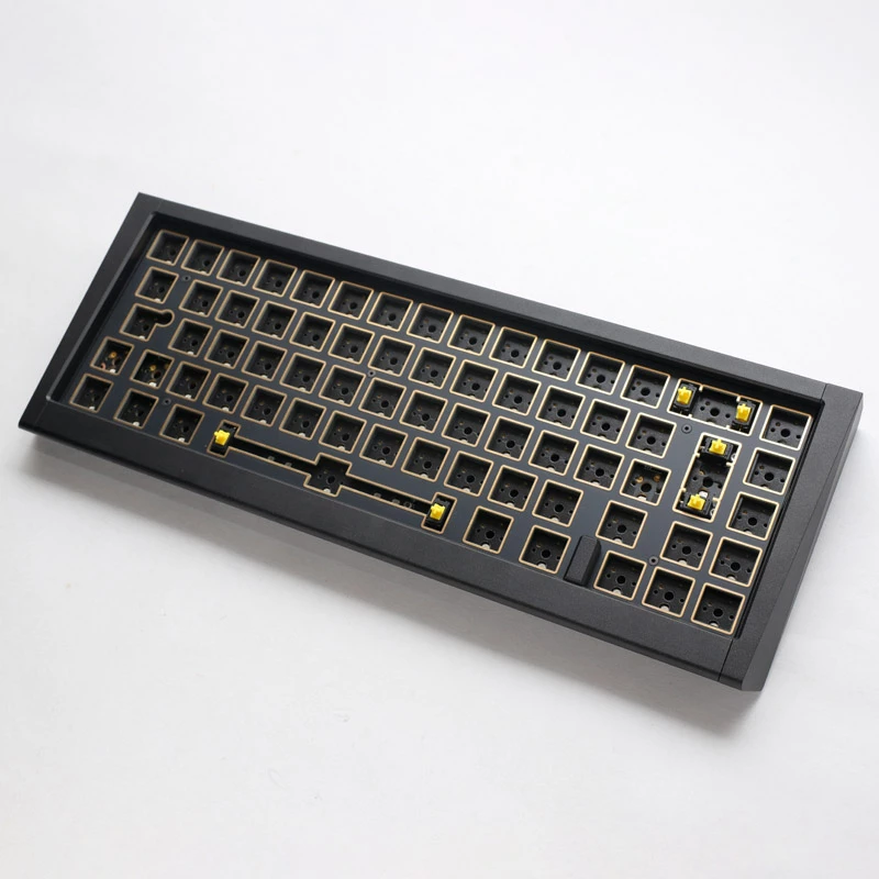 Ducky Outlaw 65 tastatūra Universāla USB Melna