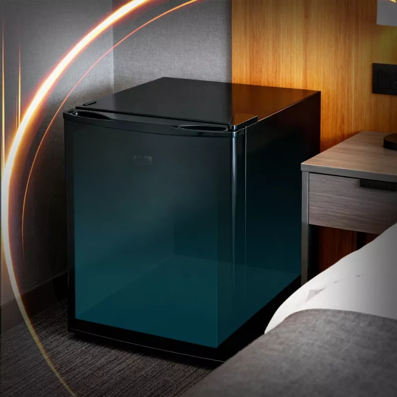 Adler ledusskapis | AD 8096 | Energoefektivitātes klase E | Brīvstāvošs | Noliktavas tips | Augstums 49.5 cm | Ledusskapja neto tilpums 45 L | 39 dB | Melns