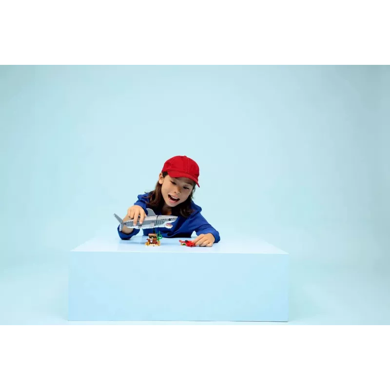LEGO CREATOR 3 IN 1 31381 Nikns haizivs ar dārgumu lādi
