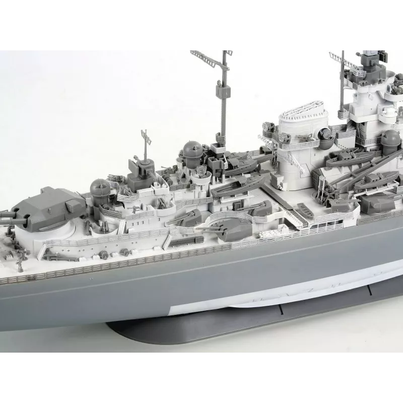Plastmasas kuģa modelis REVELL Tirpitz 1:350 mērogā