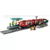 LEGO City pilsētas tramvaja un stacijas lomu spēles būvēšanas komplekts bērniem ar rotaļu tramvaju, dāvana zēniem un meitenēm no 7 gadu vecuma, kuriem patīk transportlīdzekļi
