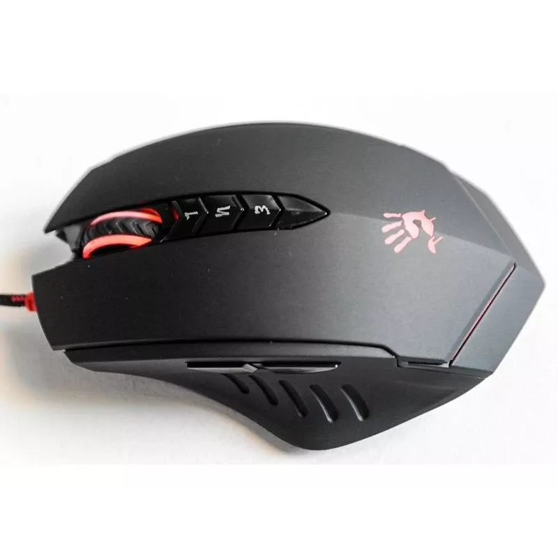 Spēļu pele A4Tech Bloody V8m — 3200 DPI, 8 pogas, V-Track optiskā, USB Type-A, melna