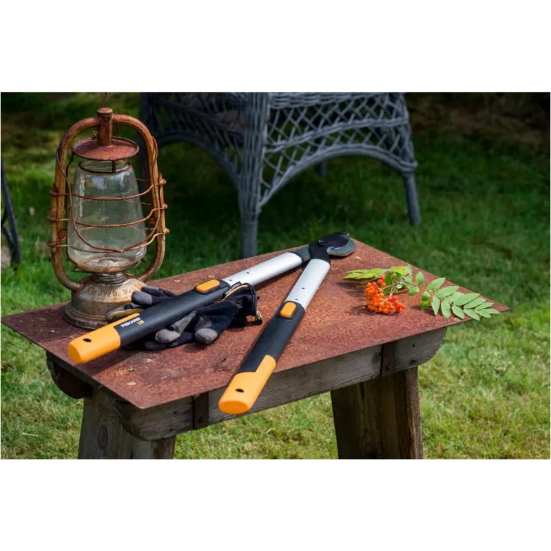 Fiskars SmartFit teleskopiskais dārznieka zaru griezējs 915 mm L86 melns oranžs (1013564)