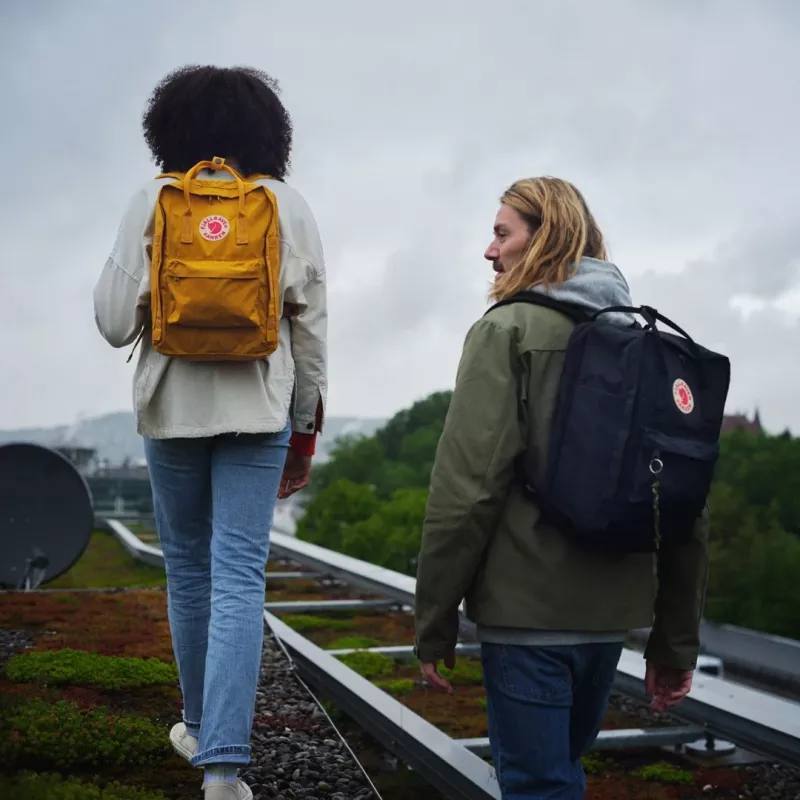 Mugursoma Fjällräven Kanken Laptop 13 inch — Ikdienas pilsētas mugursoma, dzeltena, 250×160×350 mm, poliamīds/PP/vinils