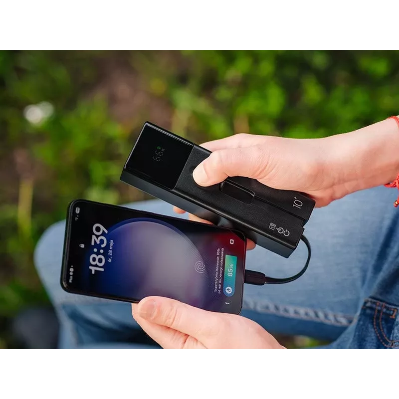 Pārnēsājams ārējais akumulators TRACER Quant 10000 mAh Li-Ion, PD & QC3.0, 3 pieslēgvietas (2×USB-C, 1×USB-A), 100W, melns