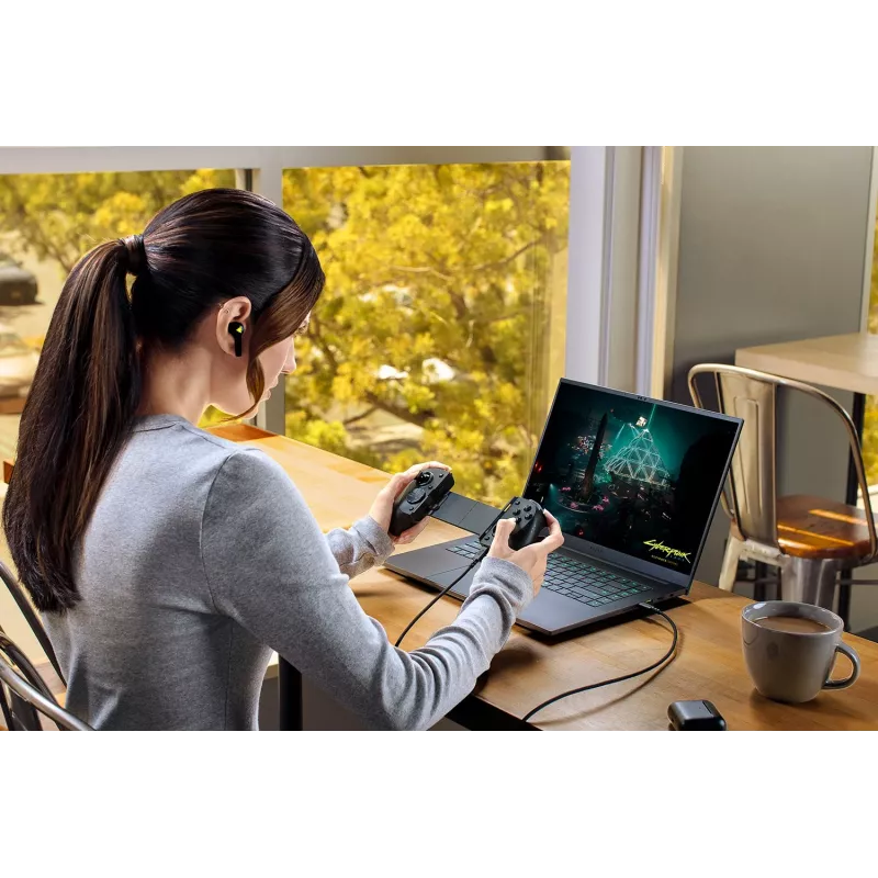Gamepad Razer Kishi V3 Pro Haptic USB-C tālruņiem, mini planšetdatoriem un PC